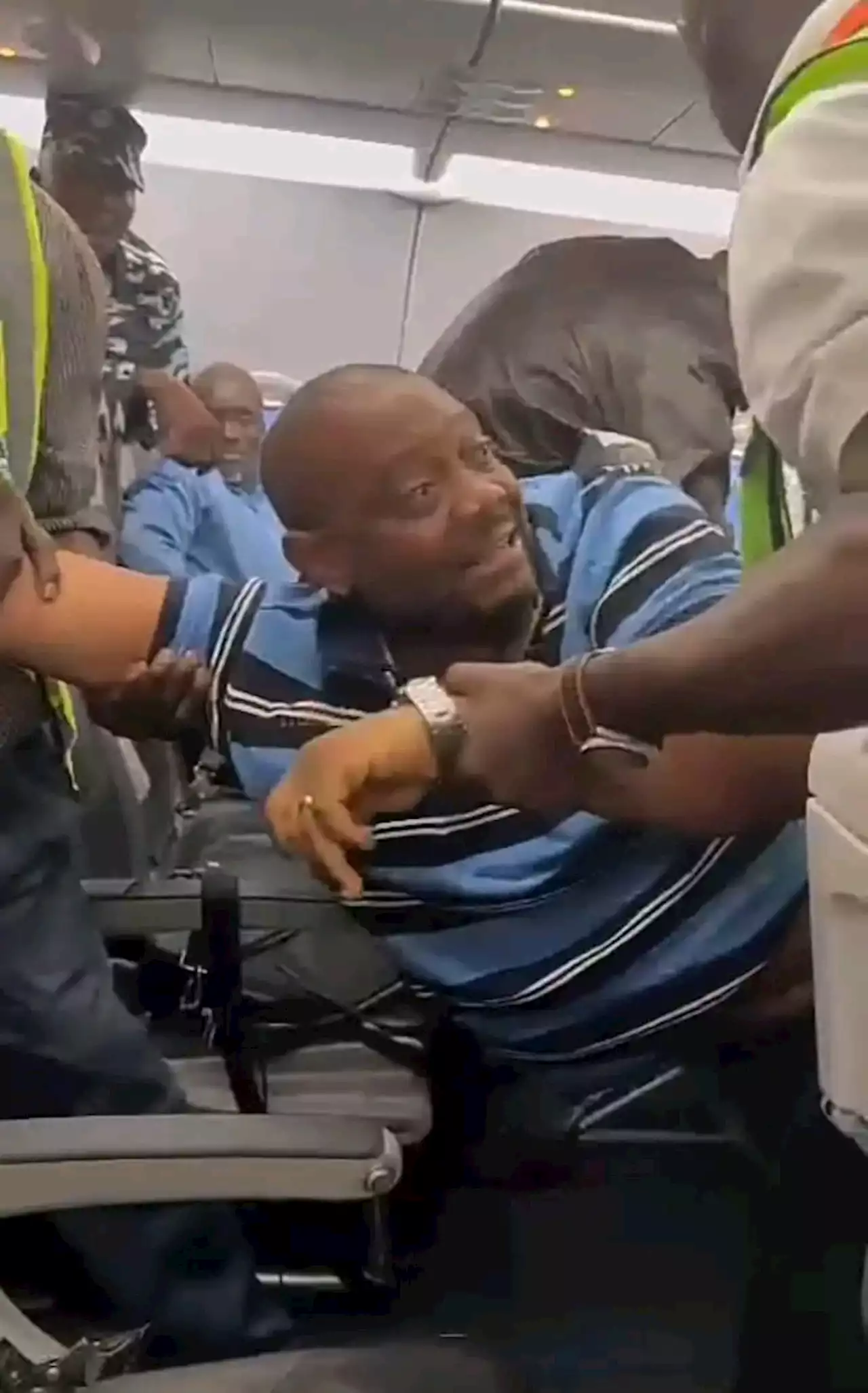 Ibom Air apologises for delay caused by anti-Tinubu passenger