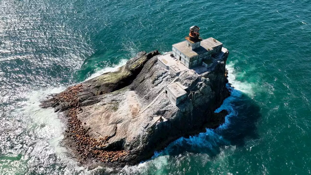 Crew stays at remote ‘Terrible Tilly’ lighthouse for first time in years