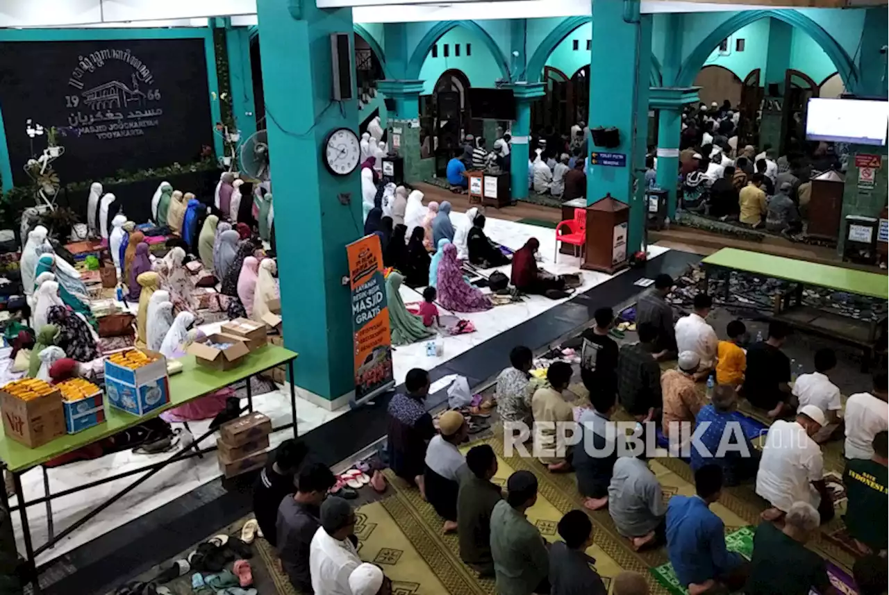 Ramadhan: Bulan Cinta, Berbagi, dan Memaafkan |Republika Online