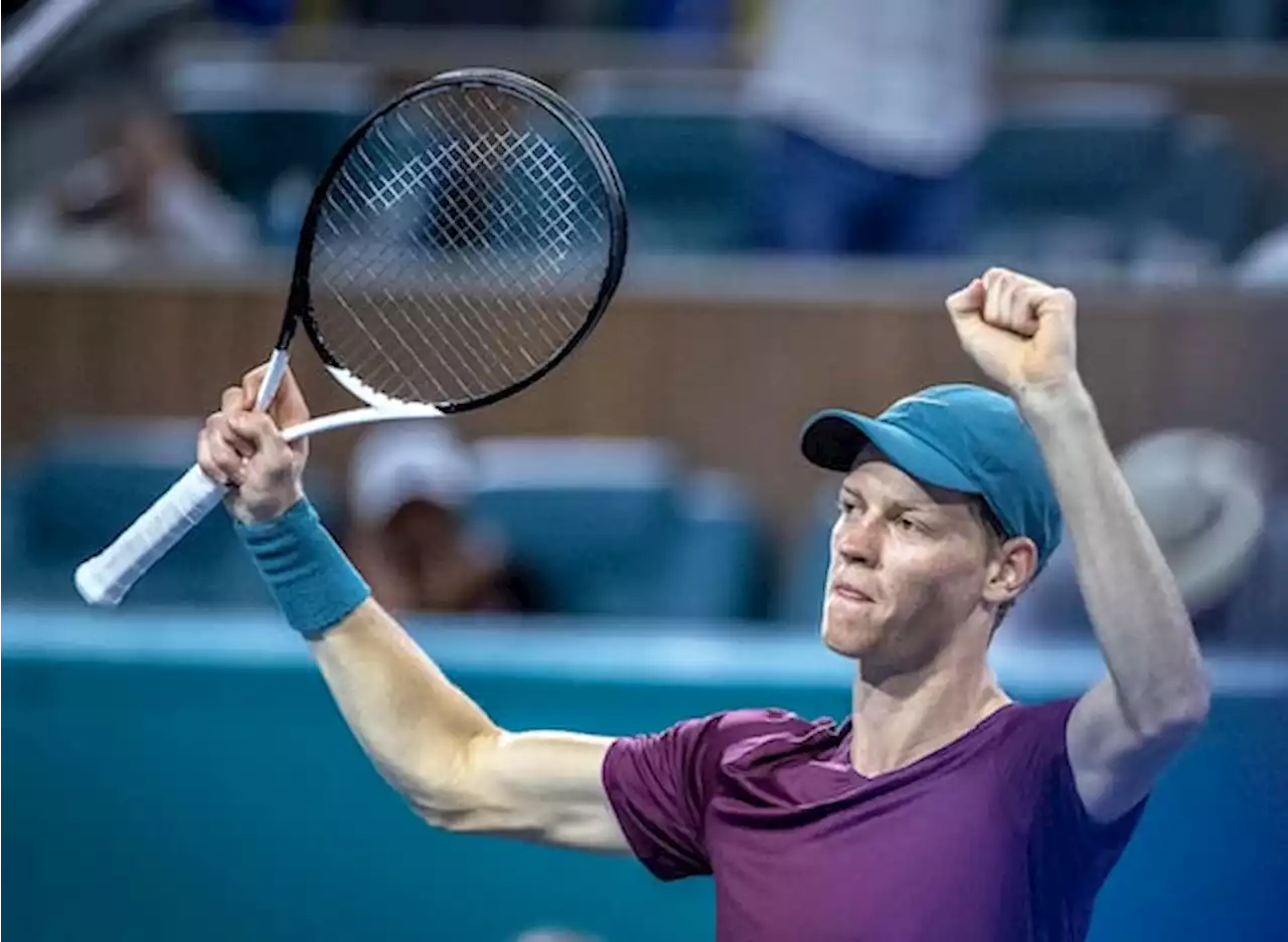 ATP Miami, Sinner batte Alcaraz e vola in finale con Medvedev