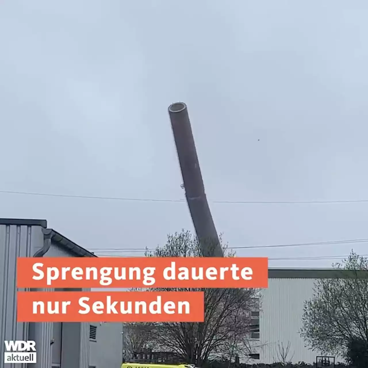 60 Meter hoher Schornstein in Bochum gesprengt