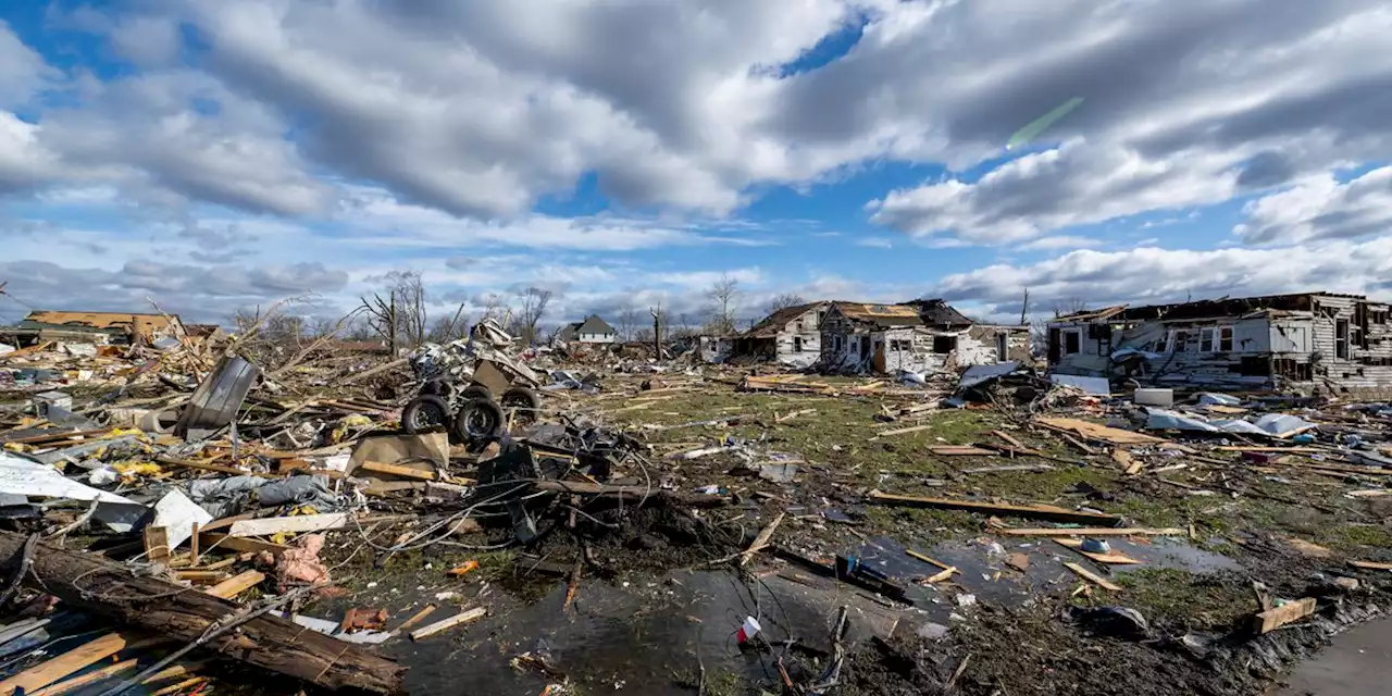 At least 18 dead after tornadoes rake Midwest, South