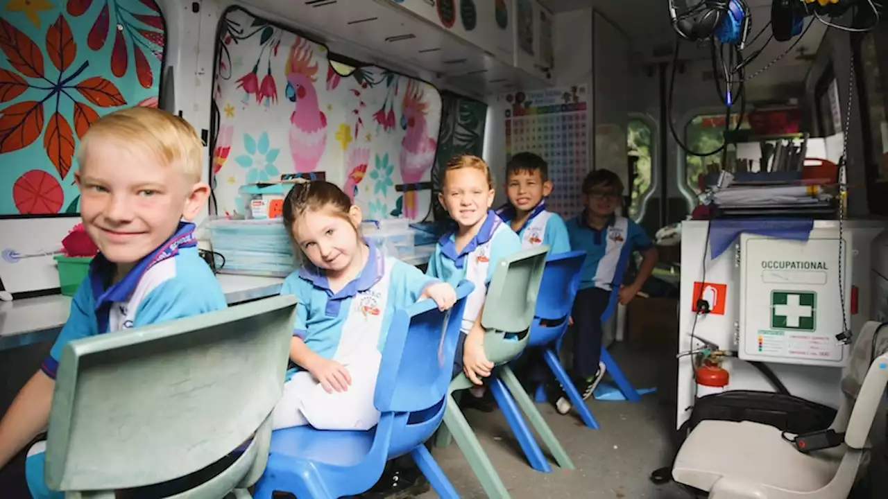 Inside the classroom on wheels where kids of travelling Sydney Easter Show workers go to learn