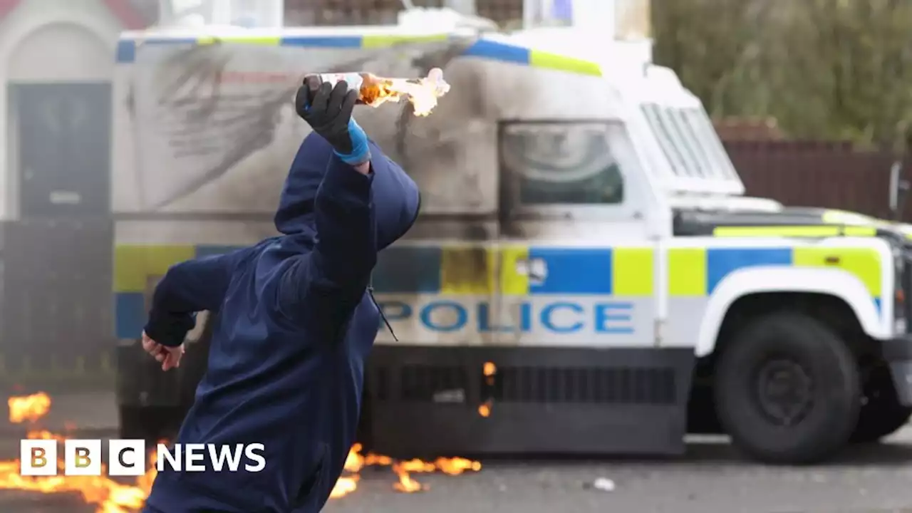 Petrol bombs thrown at police at Londonderry republican parade