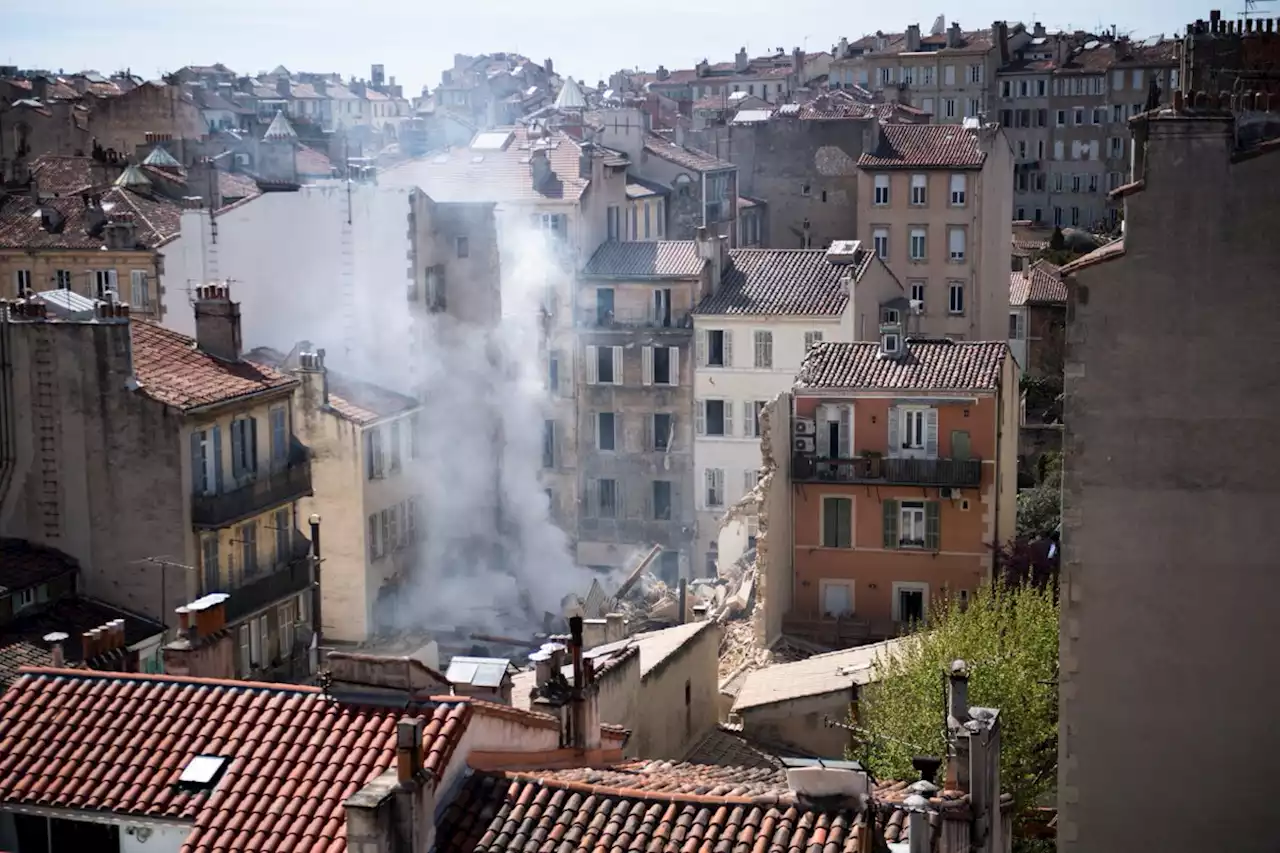 EN DIRECT - Immeuble effondré à Marseille: malgré la nuit, les secours poursuivent les recherches