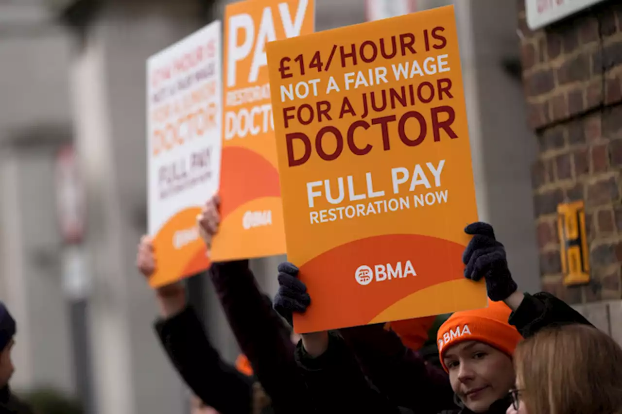 Tens of thousands of doctors plan to walk off job again in England | The Associated Press