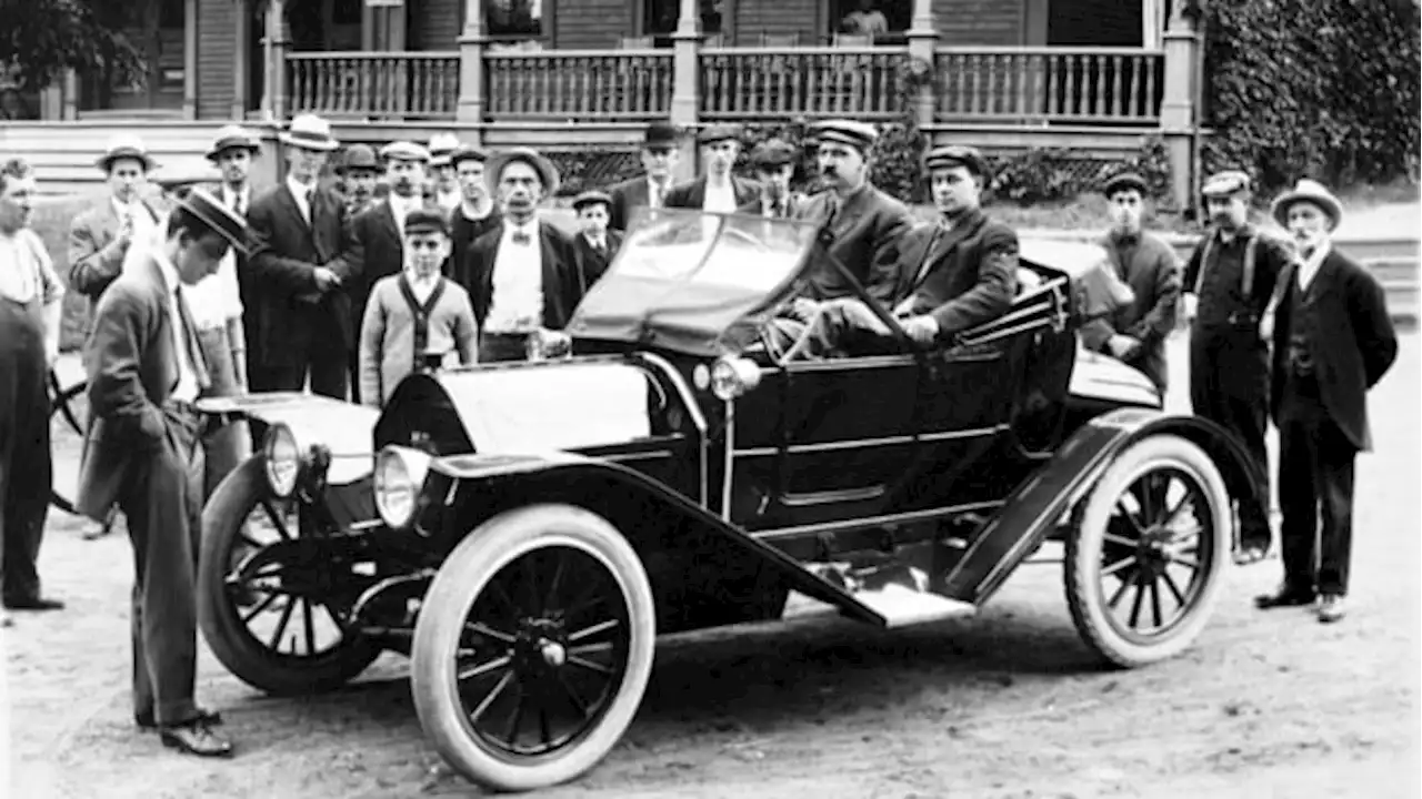 P.E.I. put the brakes on cars 115 years ago. It took 5 years to lift the ban | CBC News