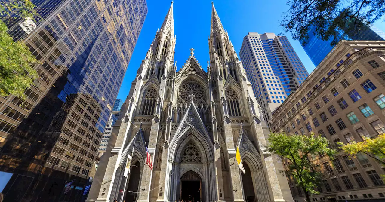 Crowds gather at St. Patrick's Cathedral for Easter Mass