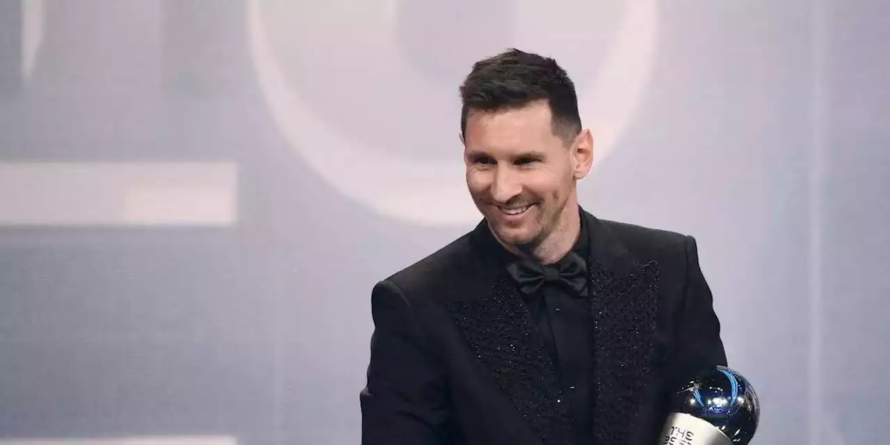 El Camp Nou corea el nombre de Messi