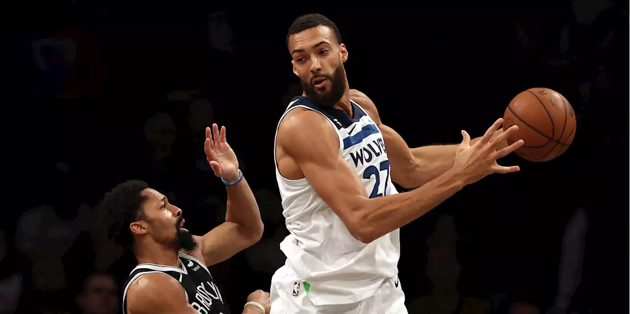 NBA : la star française de basket Rudy Gobert disjoncte et frappe un de ses coéquipiers en plein match