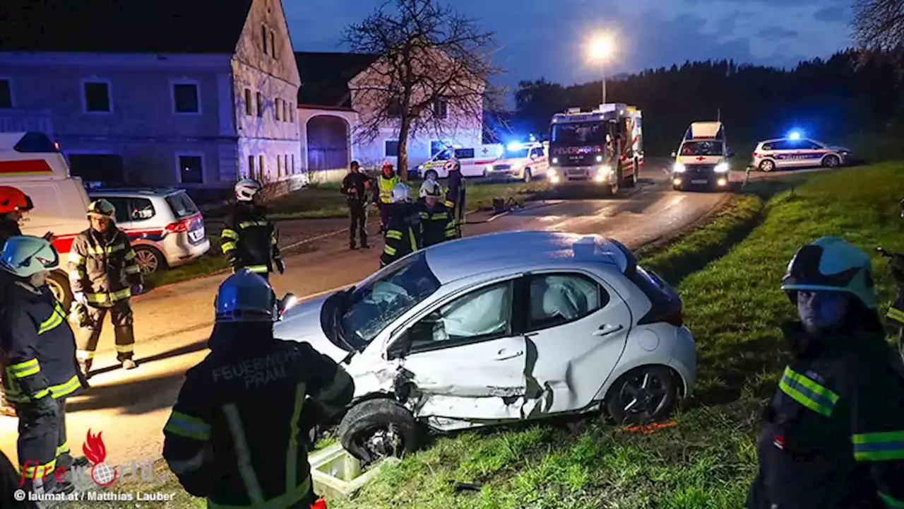 Oö: Sechs Verletzte bei Frontalzusammenstoß zweier Autos in Pram