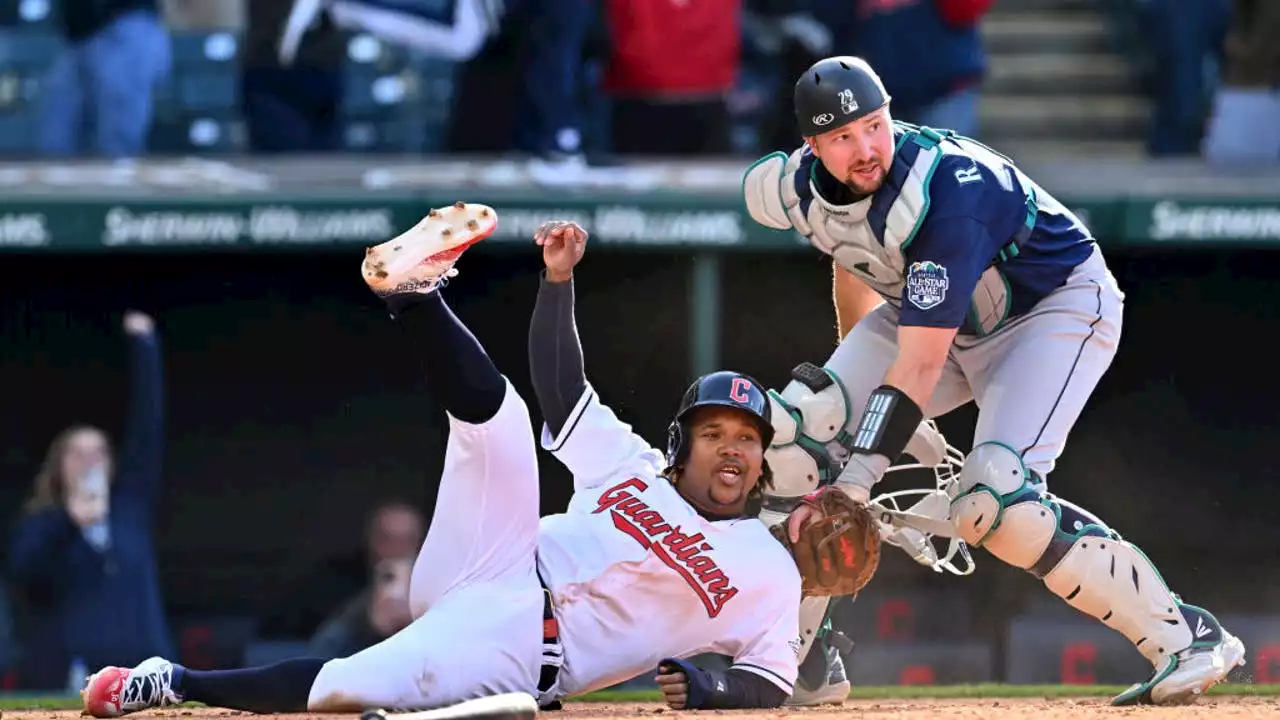 Guardians' rally in 12th inning to beat Mariners 7-6