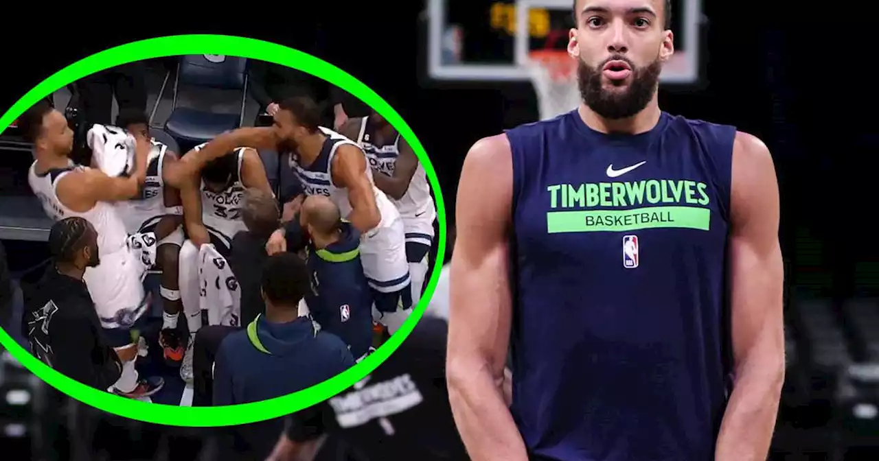 Expulsan del estadio a estrella de Minnesota por golpear a compañero en la NBA (VIDEO)