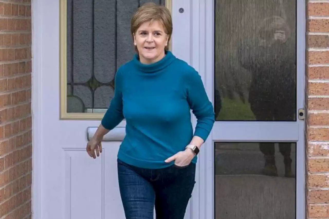 Nicola Sturgeon spotted on driving lesson after cops searched her home