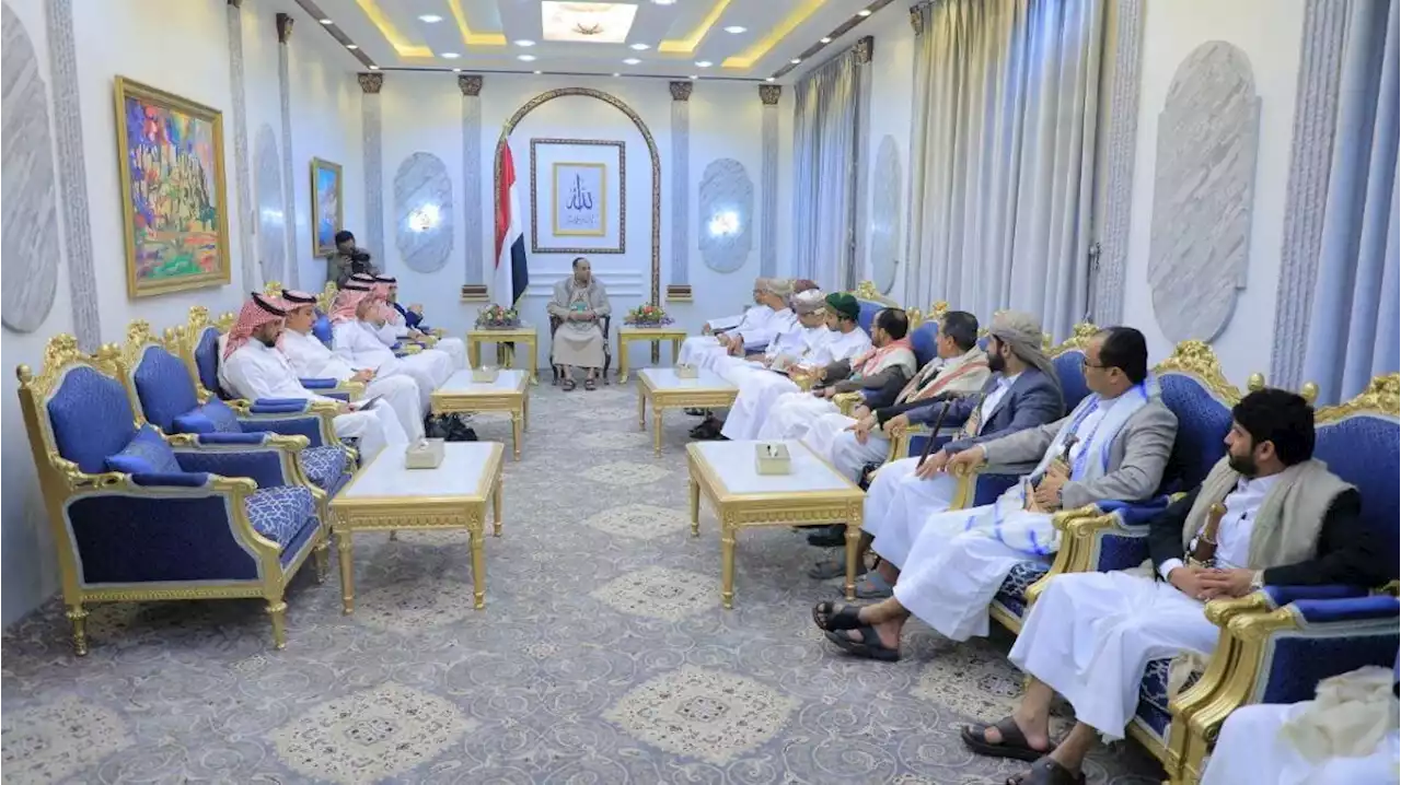 Saudi, Omani envoys hold peace talks with Houthi leaders in Sanaa, Yemen