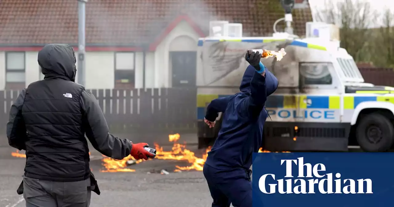 Crowd in Derry attacks police with petrol bombs at dissident republican parade