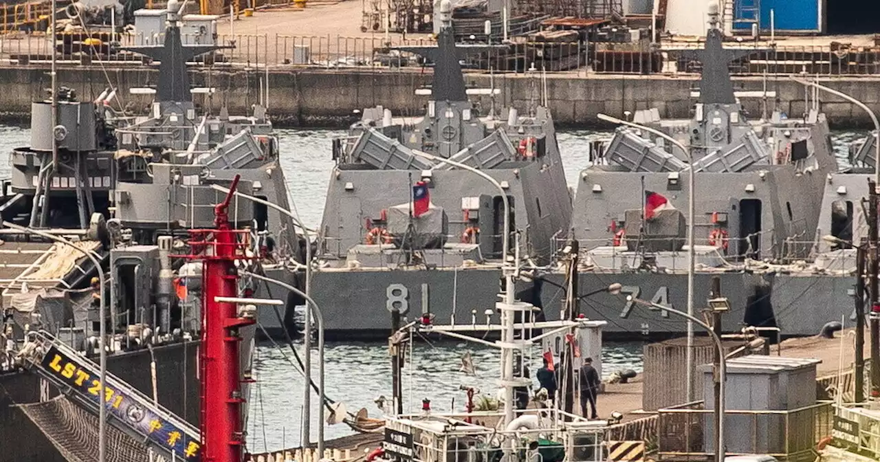 Mezzi militari cinesi circondano Taiwan. È il terzo giorno di 'attacchi simulati' all'isola