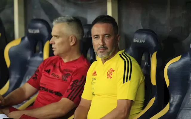 Valor gasto pelo Flamengo em rescisões de treinadores pagaria