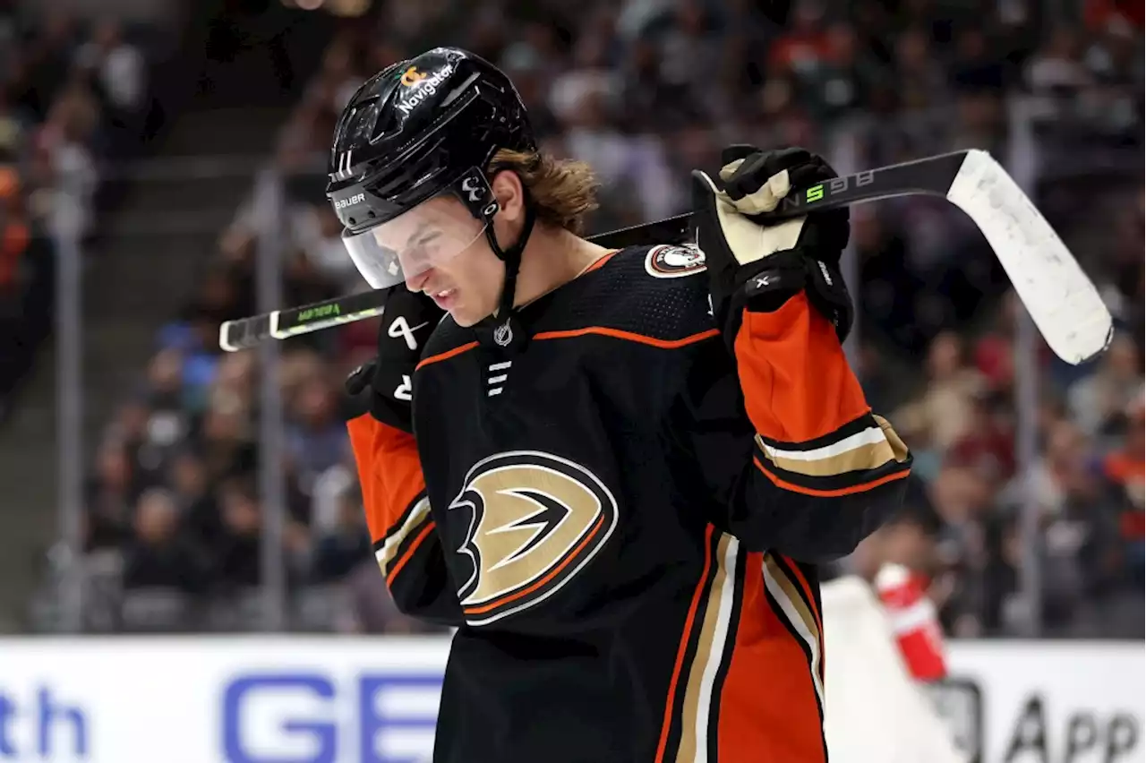 Ducks give up lead, lose to Avalanche in overtime