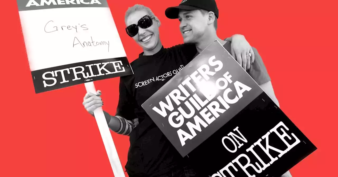 Tensions from the last writers’ strike cast a shadow over current labor fight