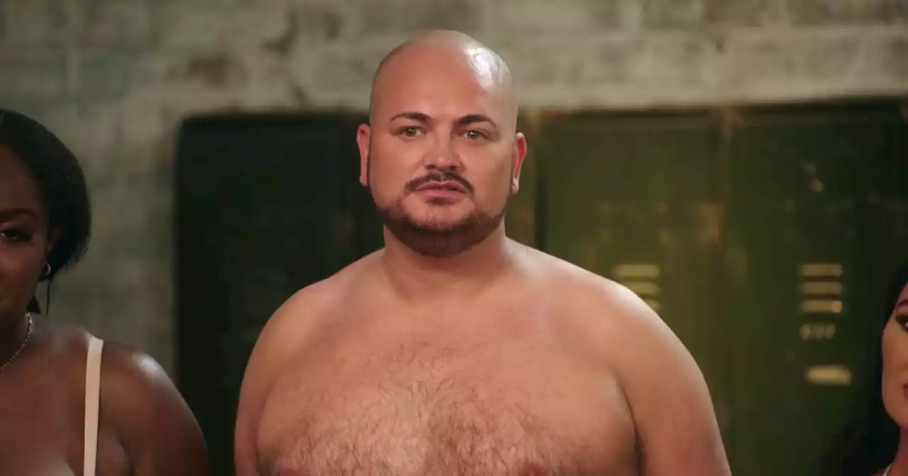 Singer who spent £20k to look like Boy George defends naked TV show