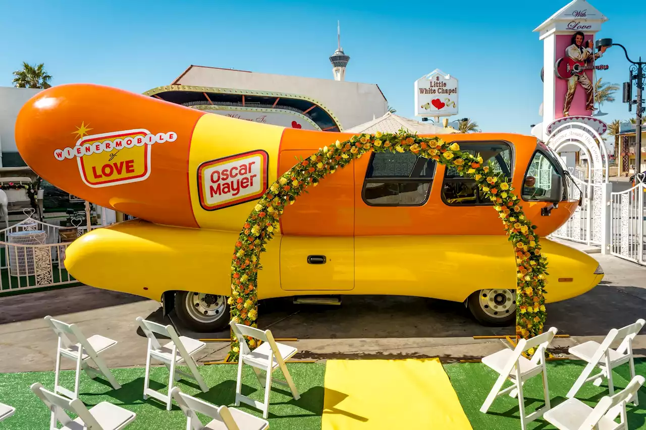 You Can Now Get Married at the Oscar Mayer Wienermobile