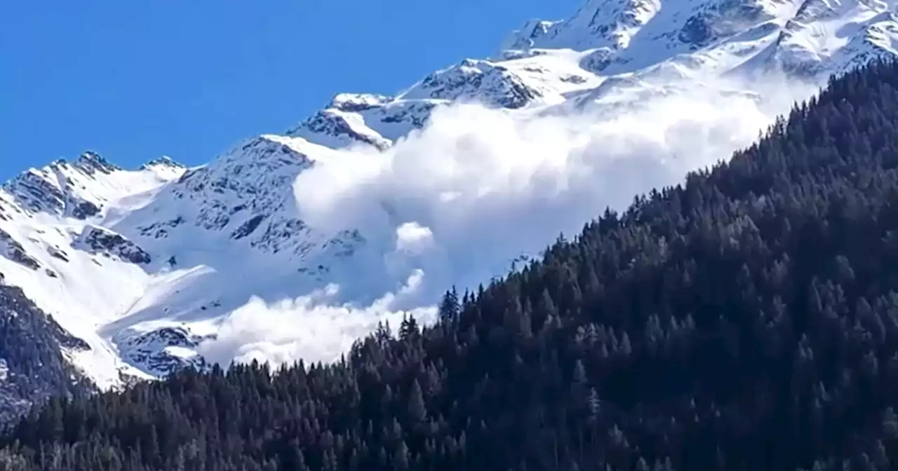 Avalanche in French Alps kills at least 4 people