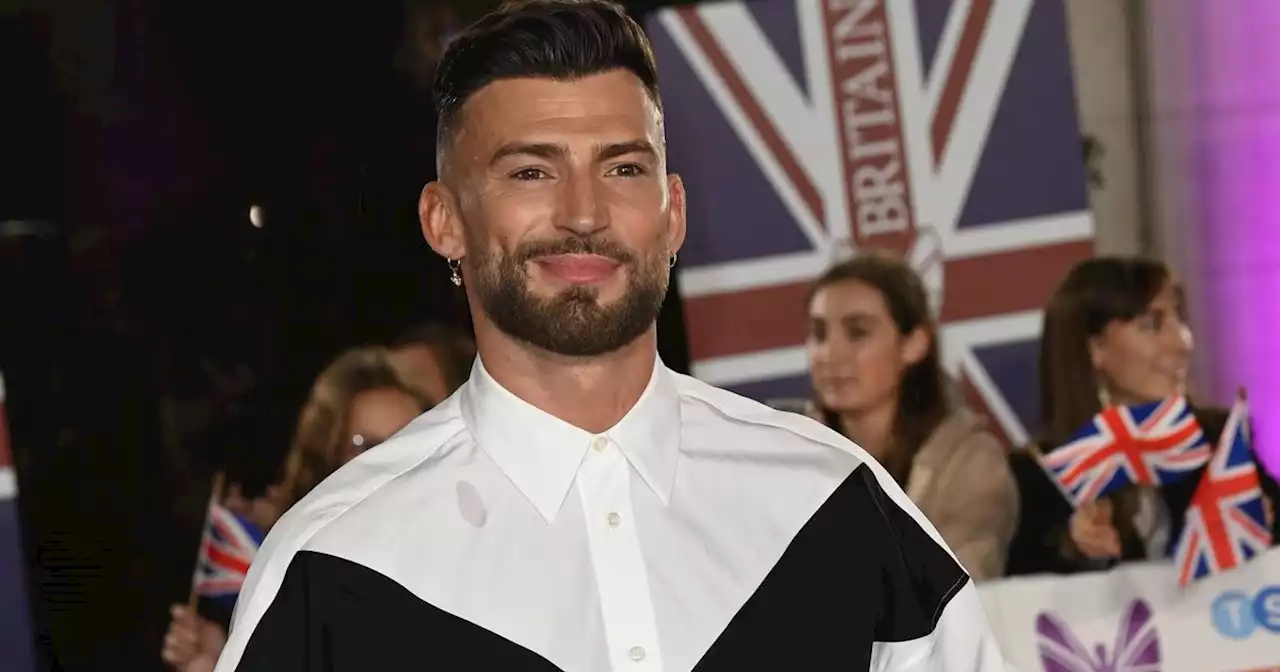 Jake Quickenden to dress as bone for London Marathon in memory of little brother