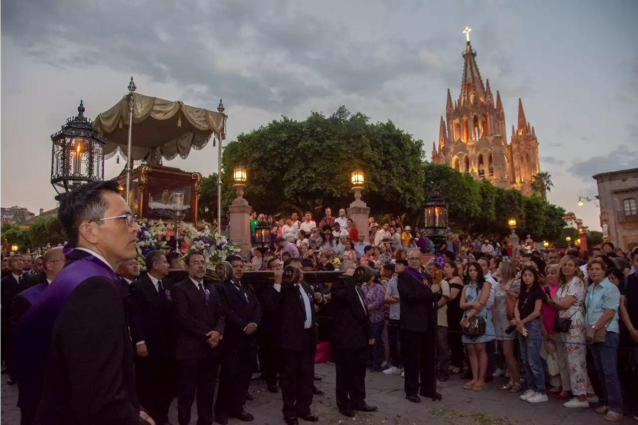 Presencian 40 mil personas Santo Entierro en San Miguel