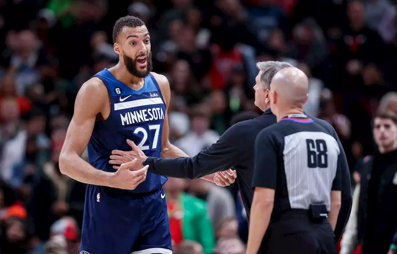 Rudy Gobert swings at Timberwolves teammate, removed from game