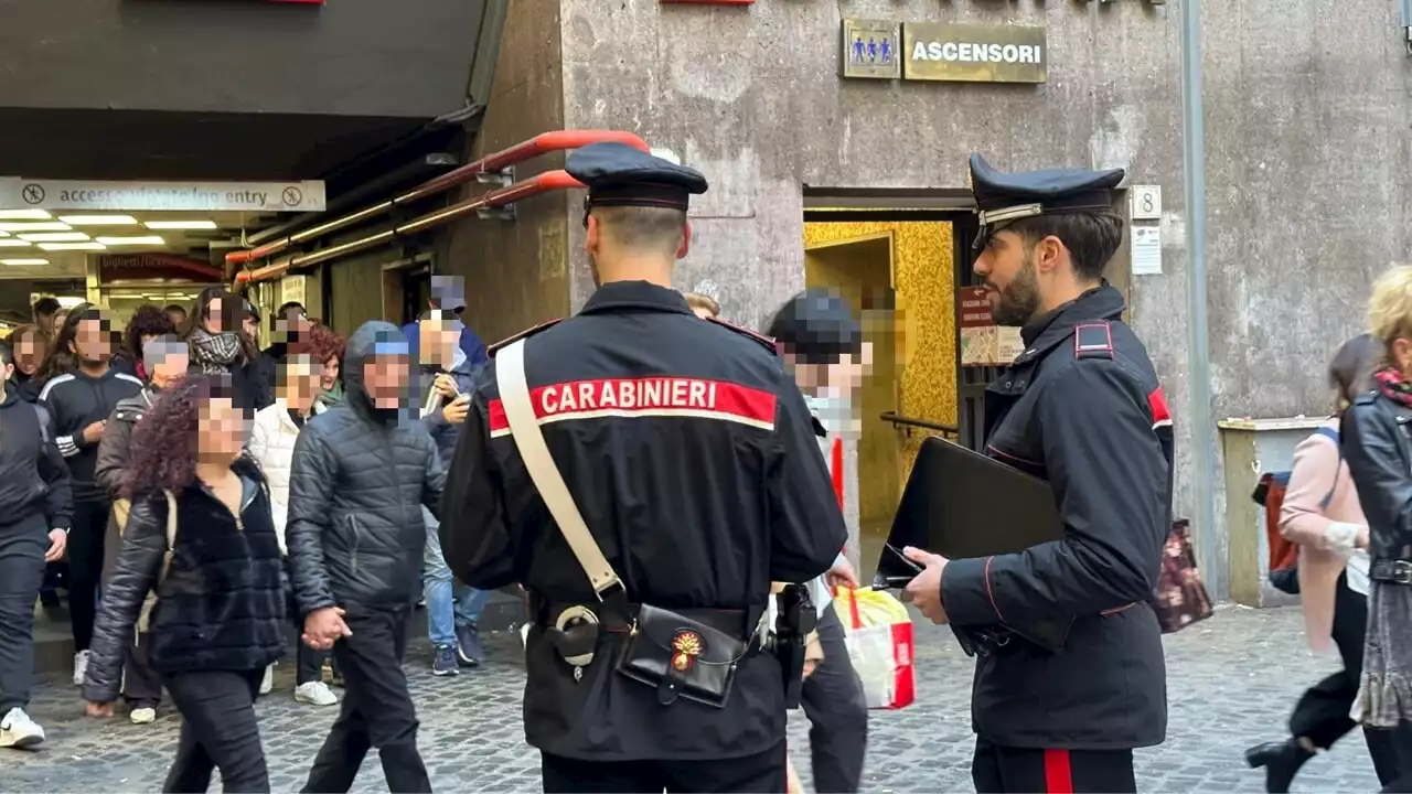 A Pasqua boom di turisti e borseggiatori: raffica di arresti in metro