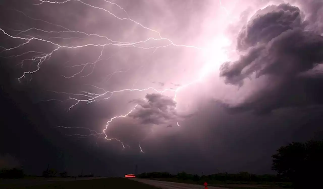 Weather Service issues warning of severe thunderstorms in some parts of KZN - SABC News