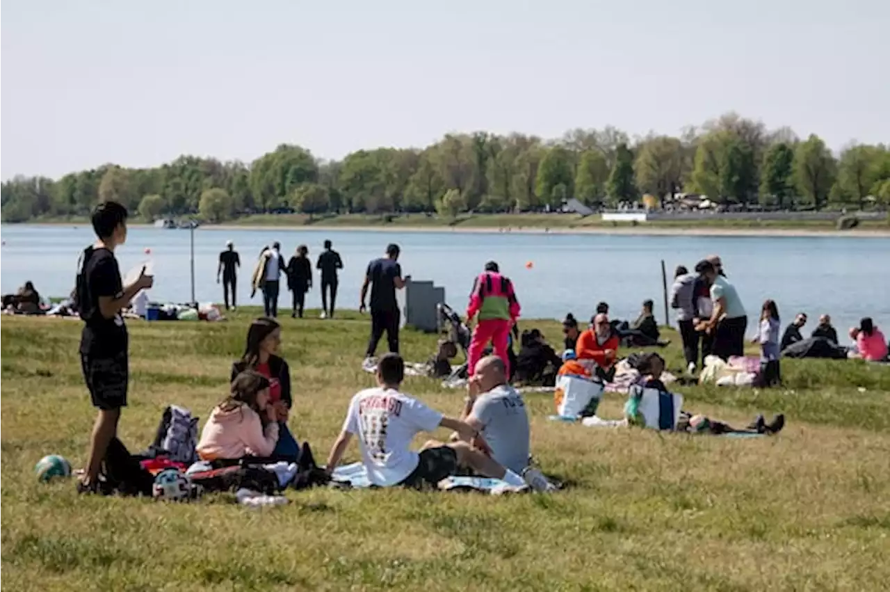 Città prese d'assalto, ma anche pic nic e mare: la Pasquetta in Italia