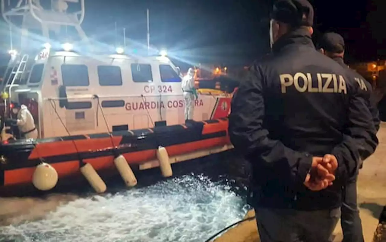 Migranti, sbarchi a Lampedusa: soccorse 36 persone