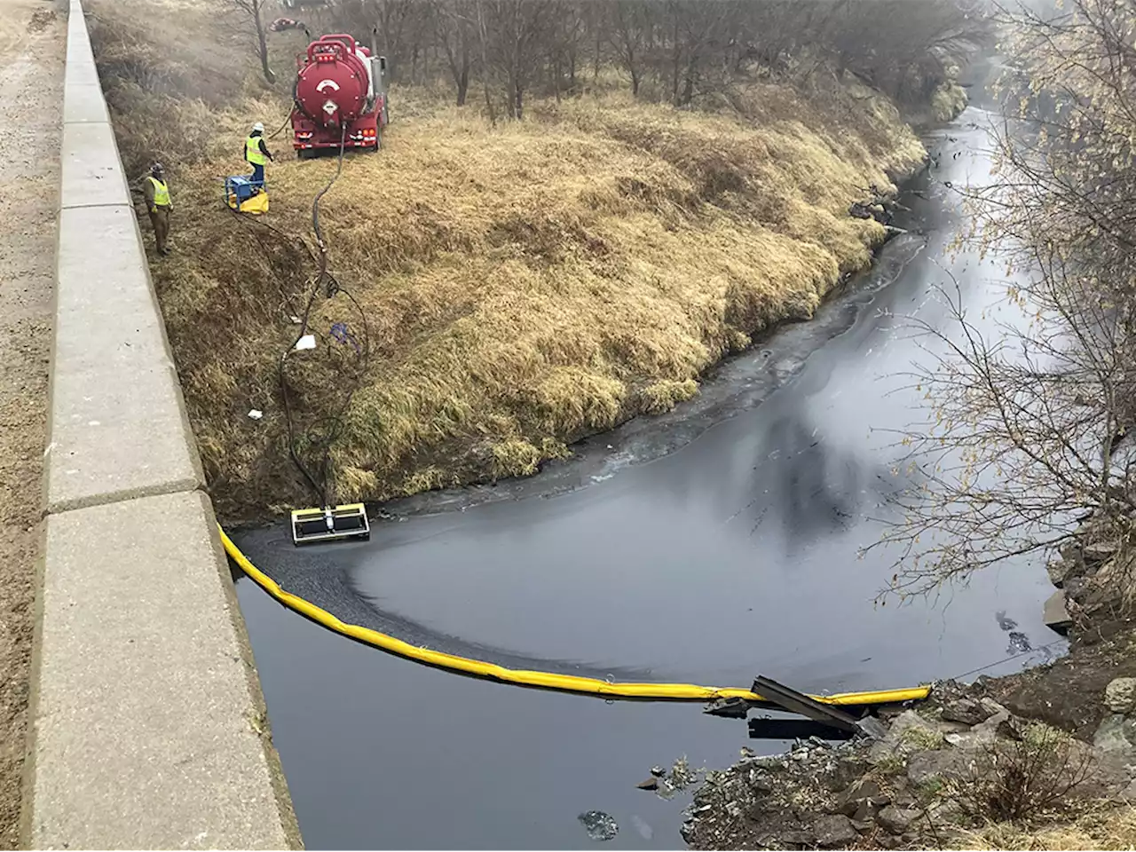 In aftermath of Keystone spill, Canada's oilpatch frets about pipeline capacity as U.S. targets safety