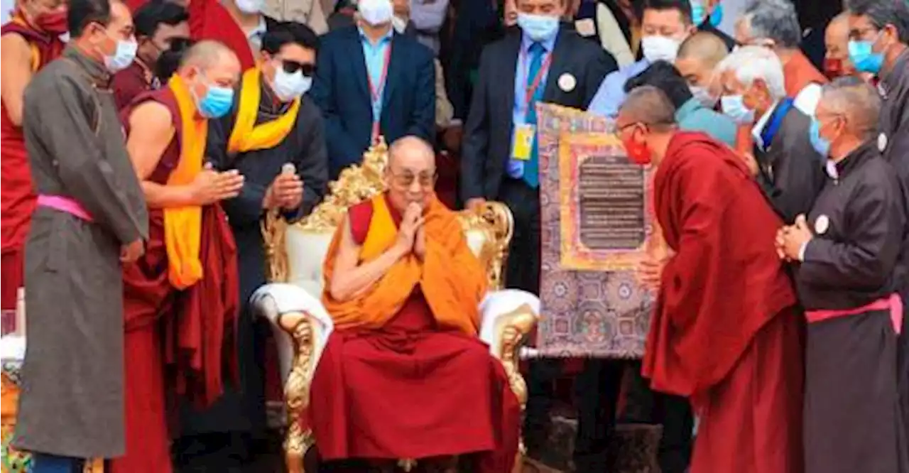 Dalai Lama apologises for asking boy to suck his tongue