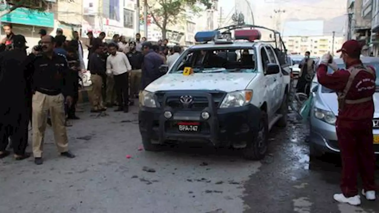 Bomb attack targeting police in Pakistan kills 4, dozens wounded