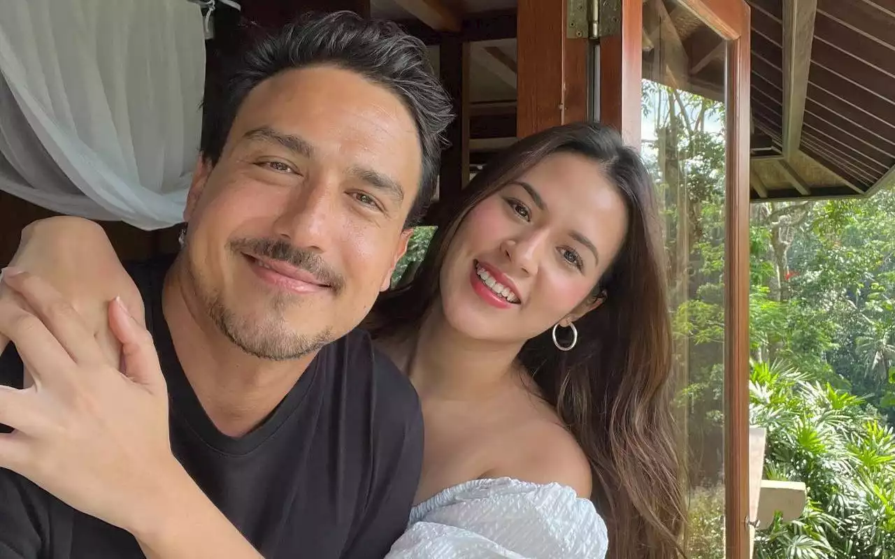 Dipanggil Raisa Ahjussi, Hamish Daud Spill Tipis-tipis Momen Cuddling Bikin Gemas