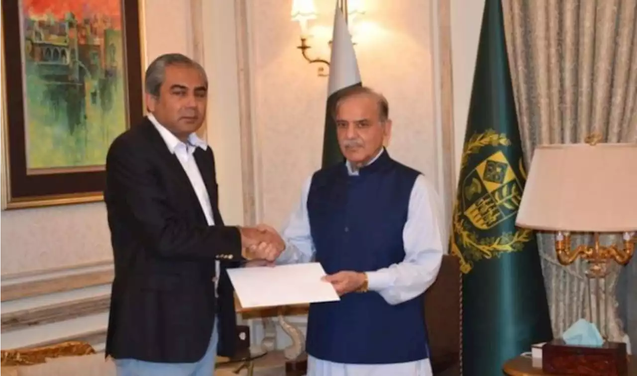 Punjab CM gives Turkey quake aid cheque to PM
