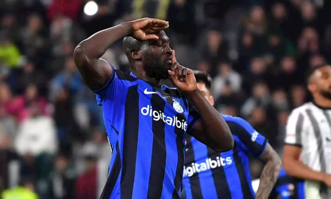 Koulibaly difende Lukaku: 'La storia si ripete. Stavolta la Serie A agisca sul serio contro il razzismo'