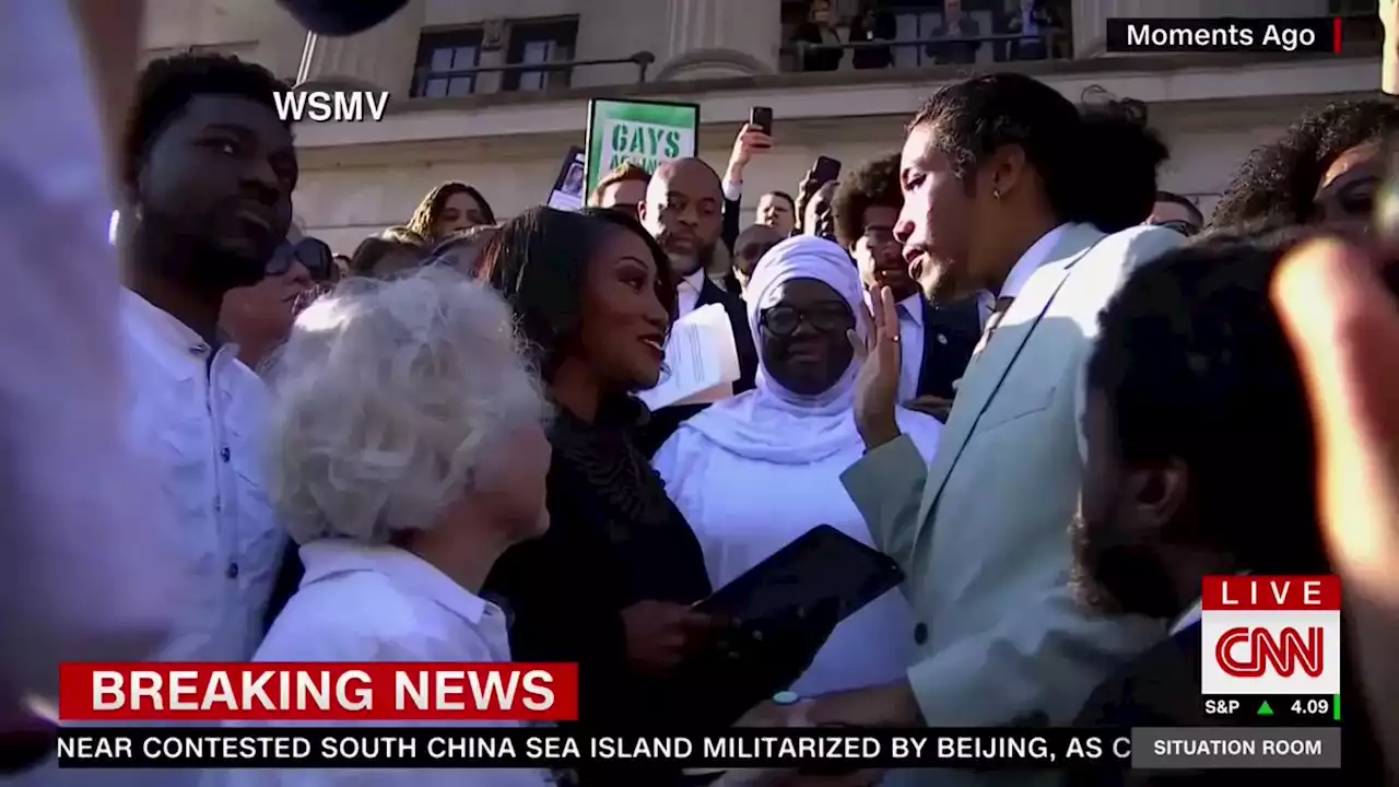 Ousted lawmaker sworn back into his House seat on steps of state capitol