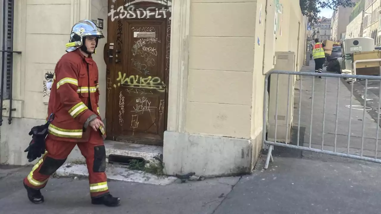 French building collapse death toll rises to 6; 2 missing