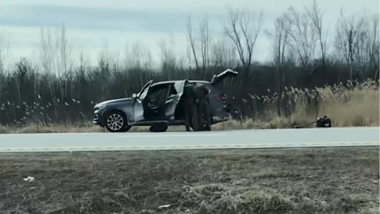 One person in custody after police investigate possible explosive on Highway 401 near Cornwall, Ont.