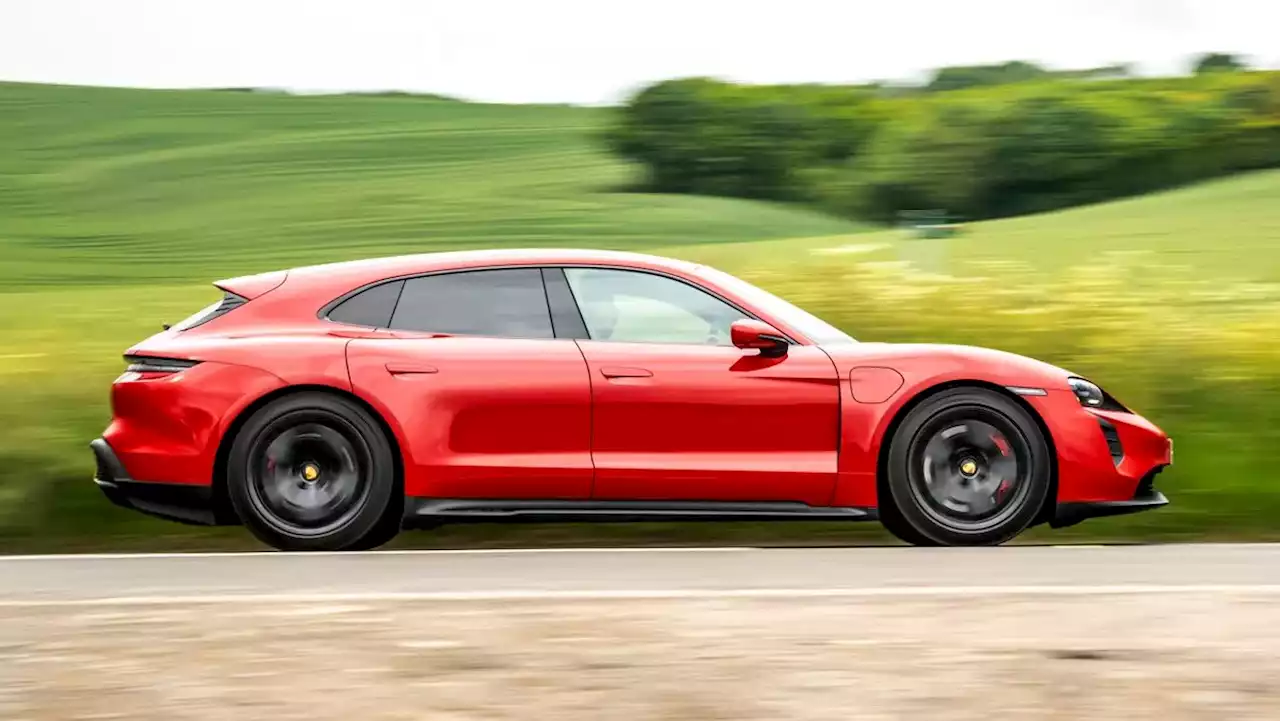 Porsche Taycan GTS Sport Turismo 2023 review | Evo