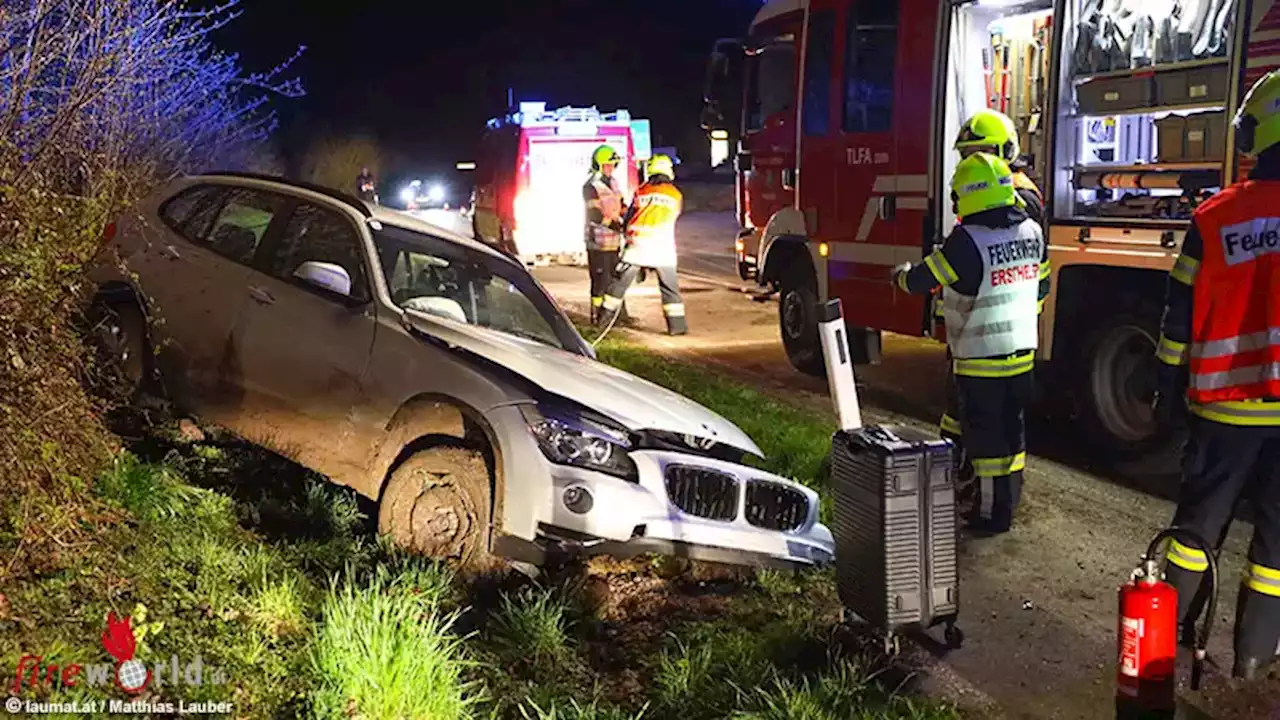 Oö: Autolenker bei Sipbachzell mit Pkw von Straße abgekommen