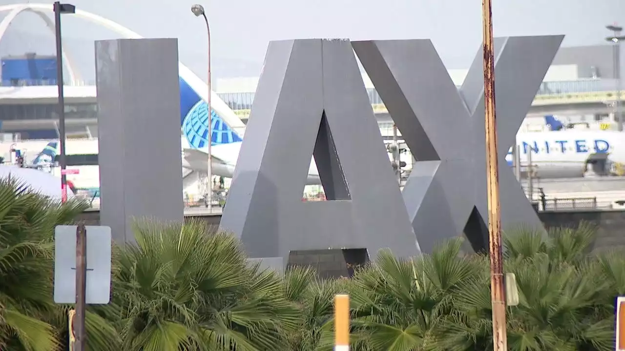 LA City Councilman wants $25 minimum wage for LAX and tourism workers