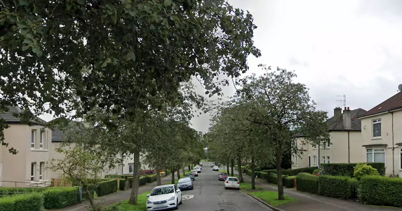 Man found dead within Glasgow property as police race to scene