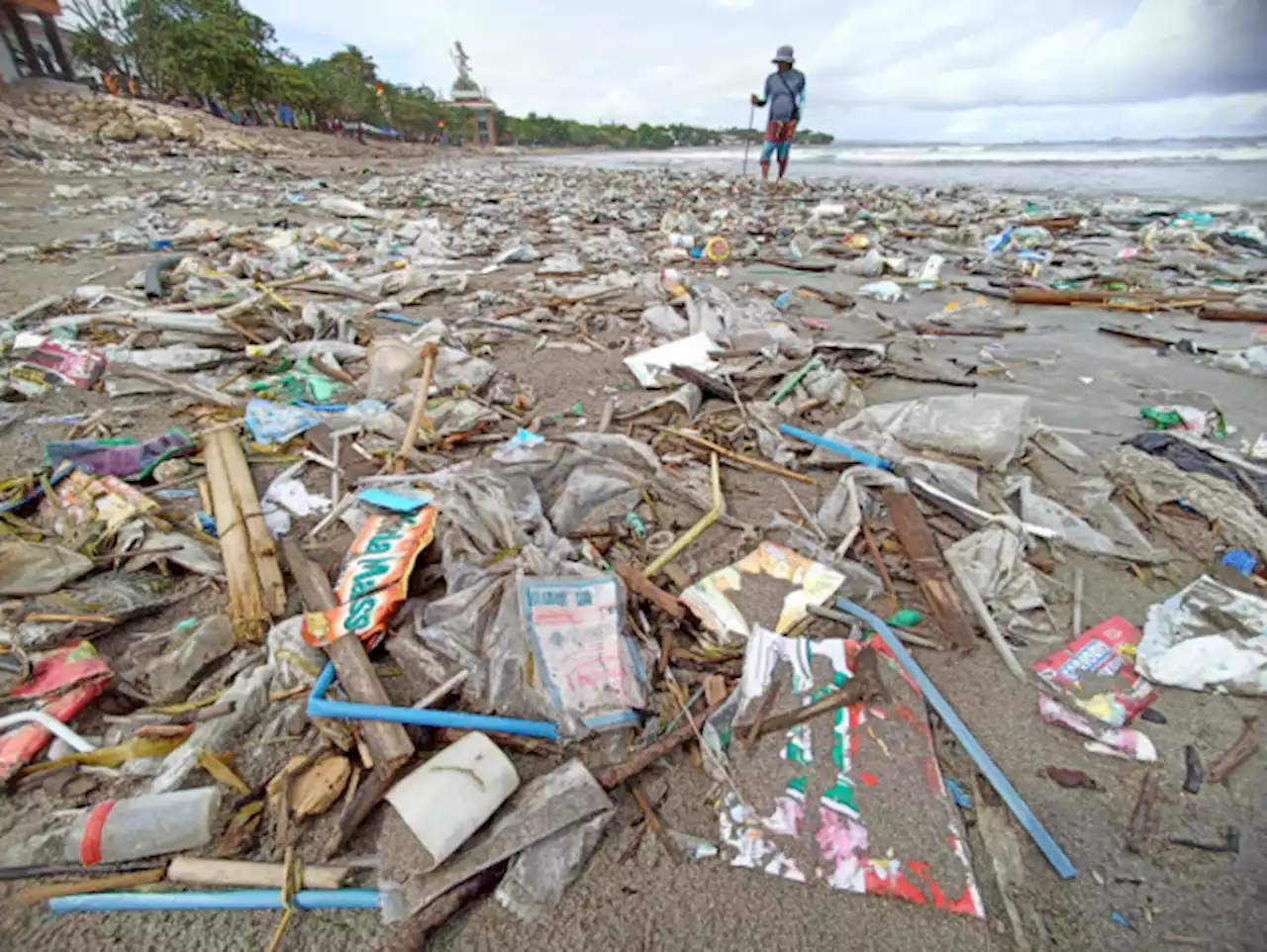 Waduh! Pantai Kuta dan Jimbaran Kembali Diserbu Sampah Plastik, Bagaimana DLHK Badung?