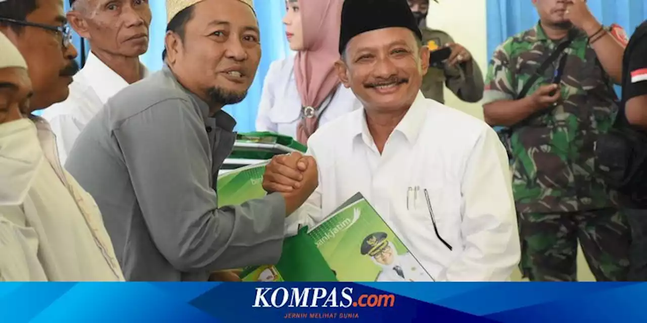 4.851 Guru Ngaji di Situbondo Dapat Uang Lebaran, Bupati Karna: Tolong Jangan Dilihat Nominalnya