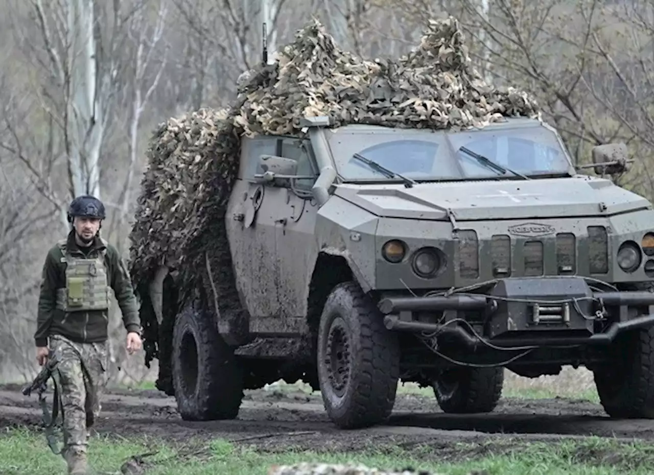 Rusia y Ucrania canjean prisioneros de guerra; pero no dan tregua